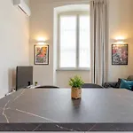 Essential Loft Апартаменты